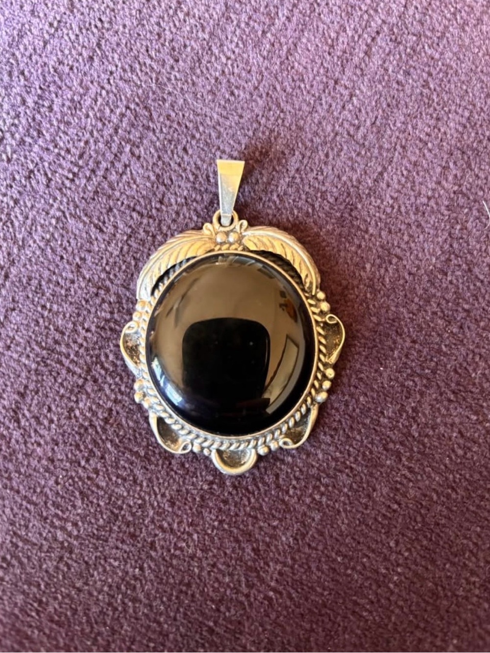Ornate Black Onyx-Style Silver Pendant Necklace - Unbranded